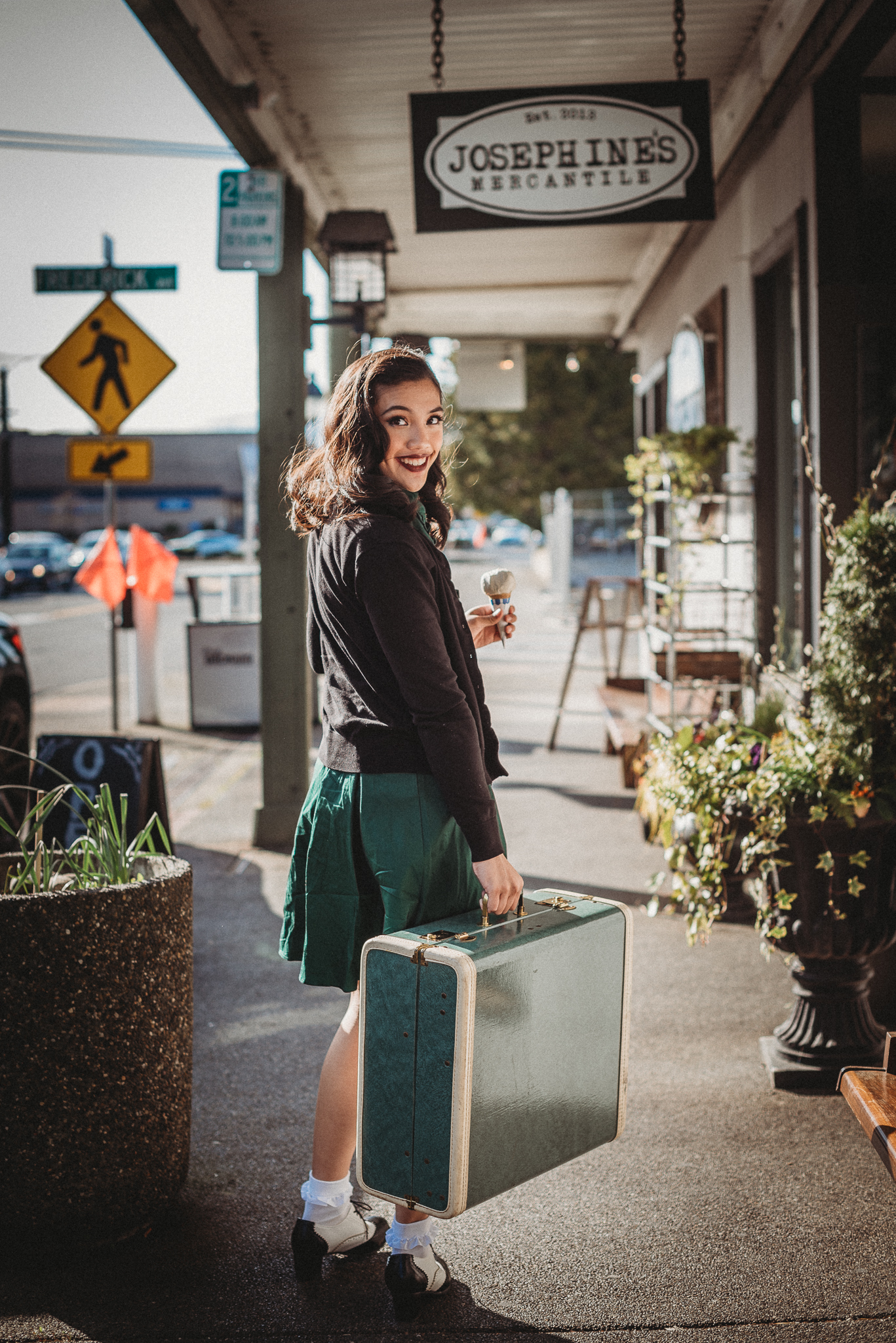 1940's Vintage Inspired Photoshoot | Port Orchard, WA | Port Orchard Portrait Photographer | Caleo Photography
