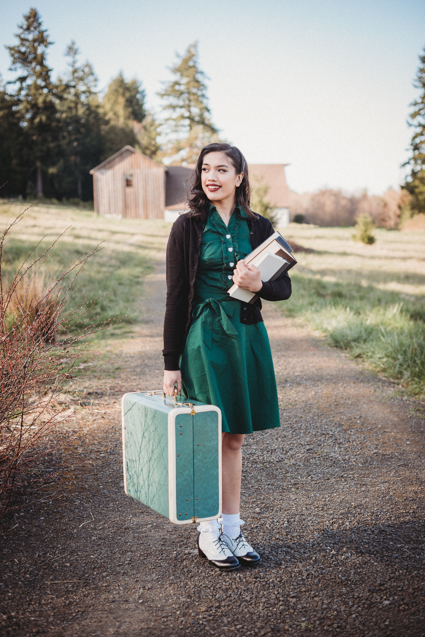 1940's Vintage Inspired Photoshoot | Port Orchard, WA | Port Orchard Portrait Photographer | Caleo Photography