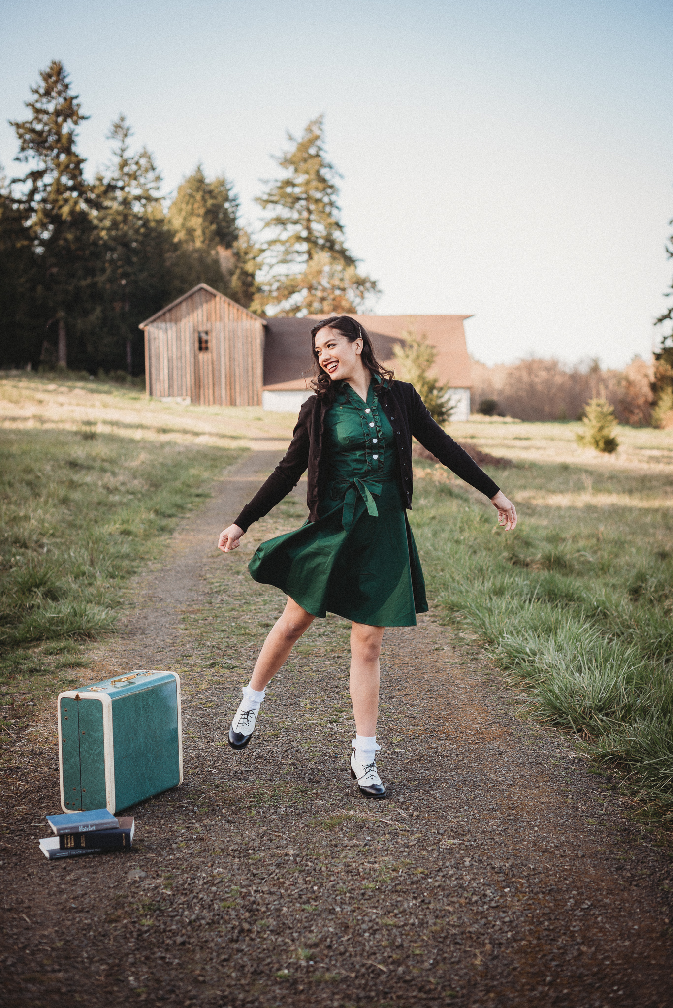 1940's Vintage Inspired Photoshoot | Port Orchard, WA | Port Orchard Portrait Photographer | Caleo Photography