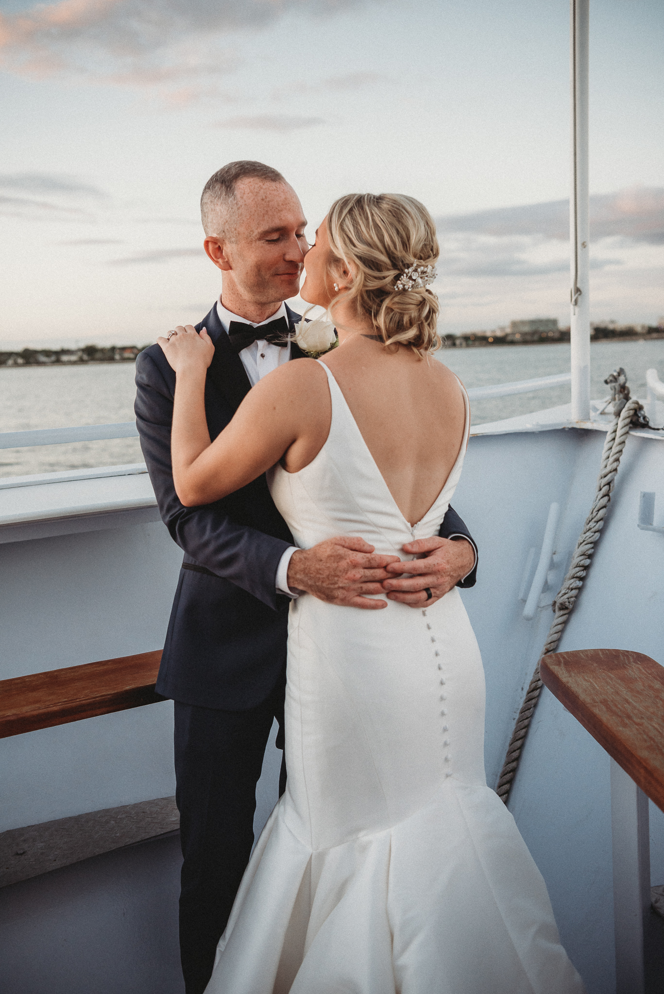 Le Meridien Tampa, The Courthouse, Yacht StarShip Tampa Wedding, Caleo Designs, Bride and Groom Photos
