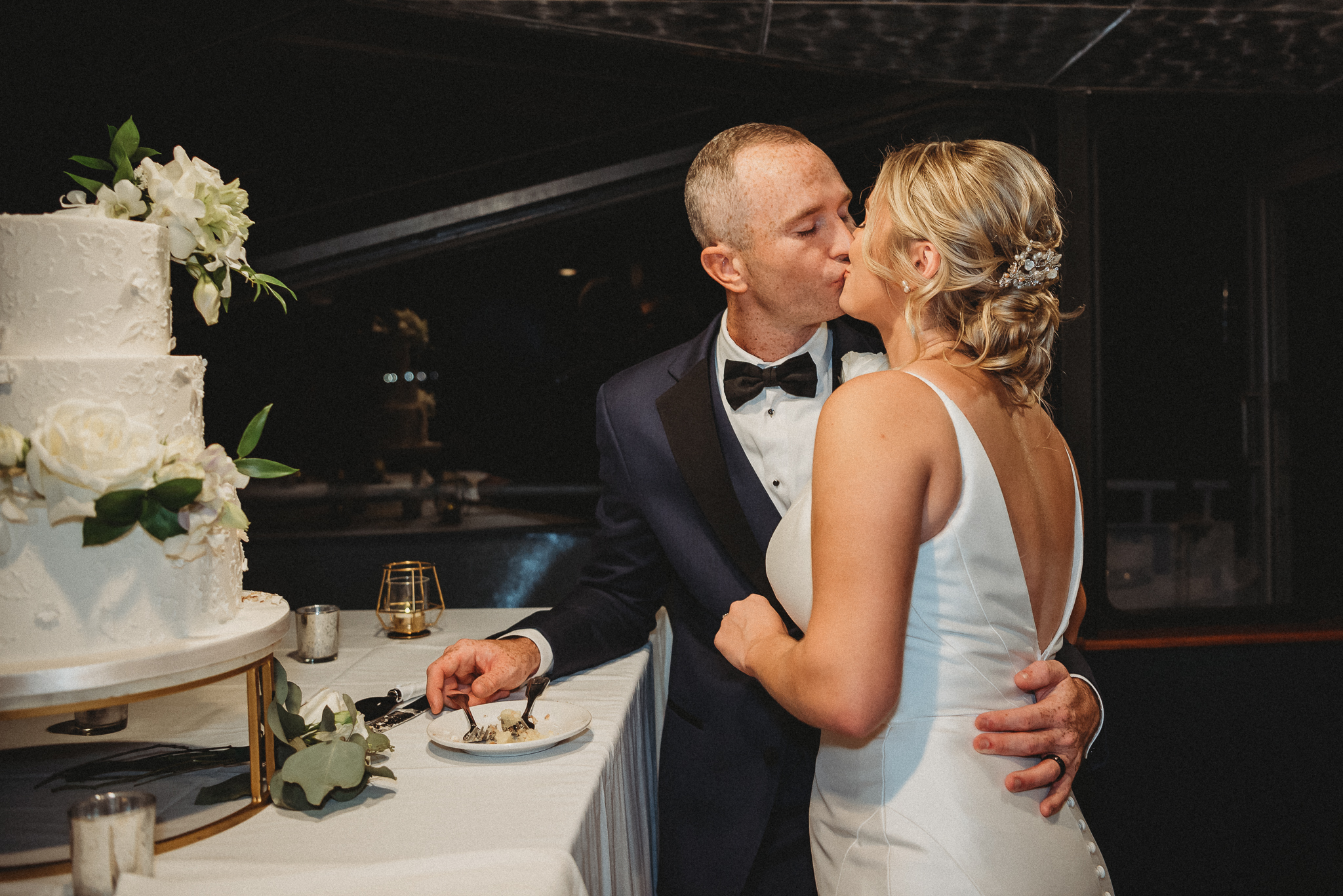 Le Meridien Tampa, The Courthouse, Yacht StarShip Tampa Wedding, Caleo Designs, Bride and Groom Photos