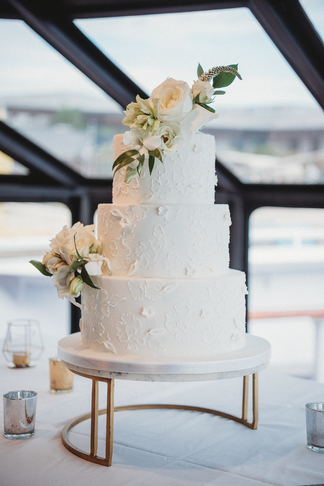 Le Meridien Tampa, The Courthouse, Yacht StarShip Tampa Wedding, Caleo Designs, Wedding cake