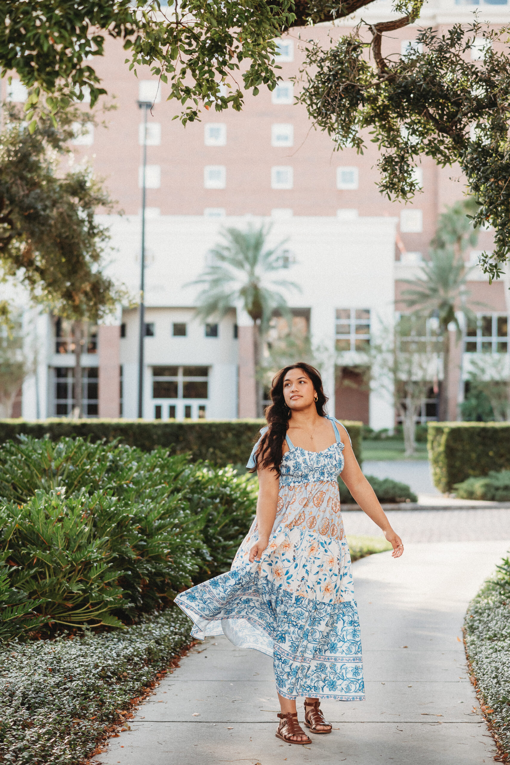 Senior girl photo session, Henry B plant museum, tampa
