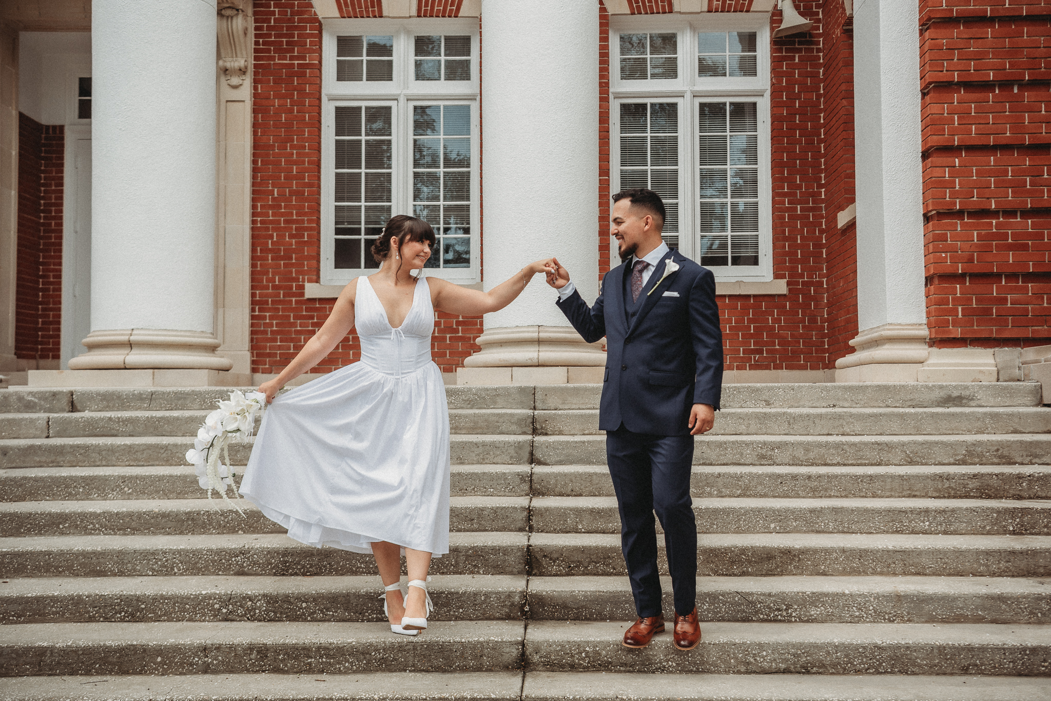 Intimate courthouse wedding ceremony in Brooksville Florida